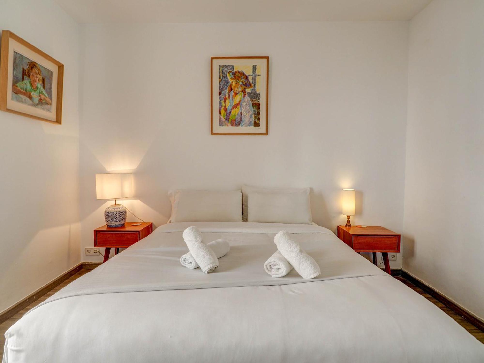 The Lilium Apartment By Hello Homes סיטגס מראה חיצוני תמונה