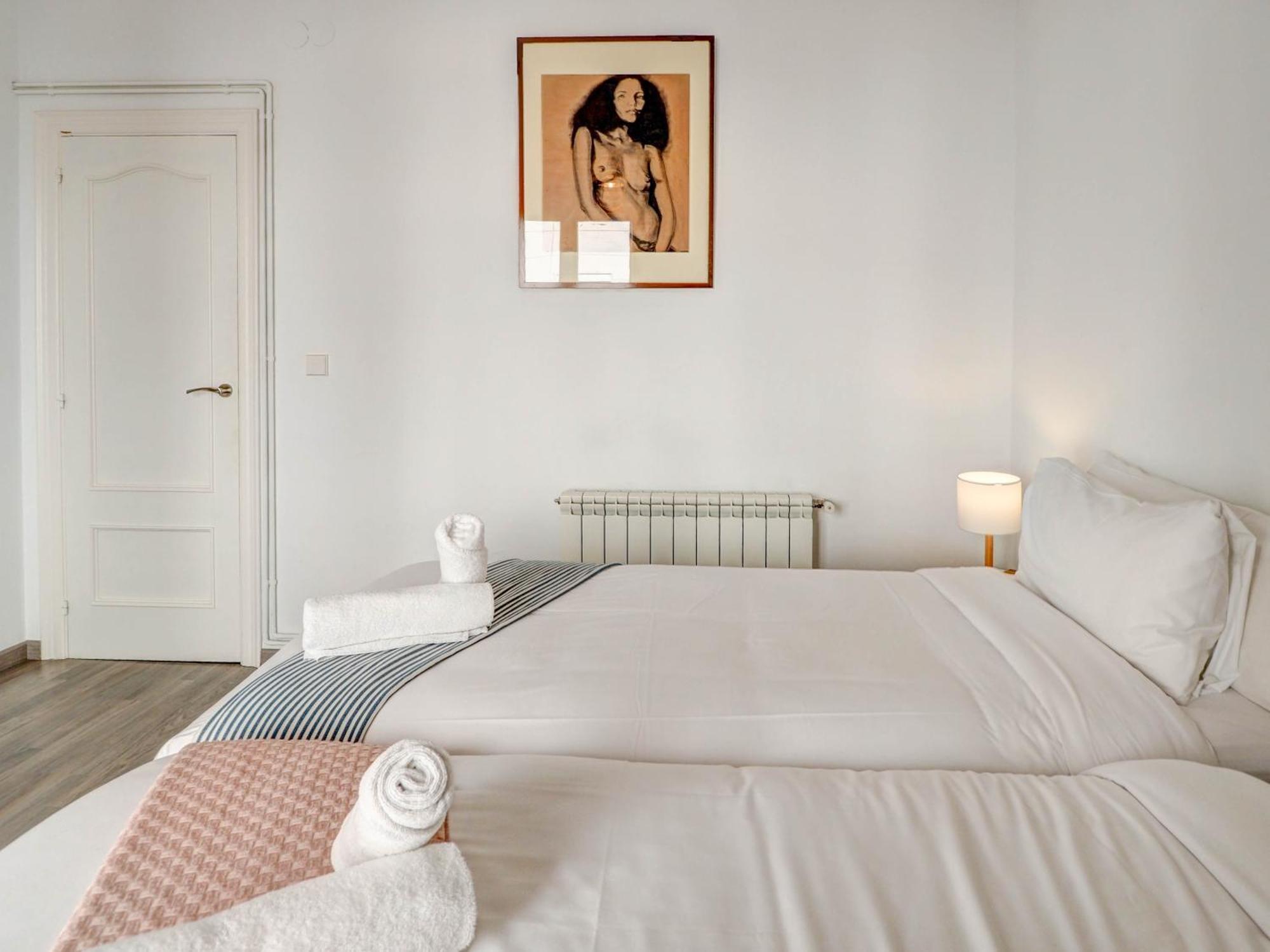 The Lilium Apartment By Hello Homes סיטגס מראה חיצוני תמונה