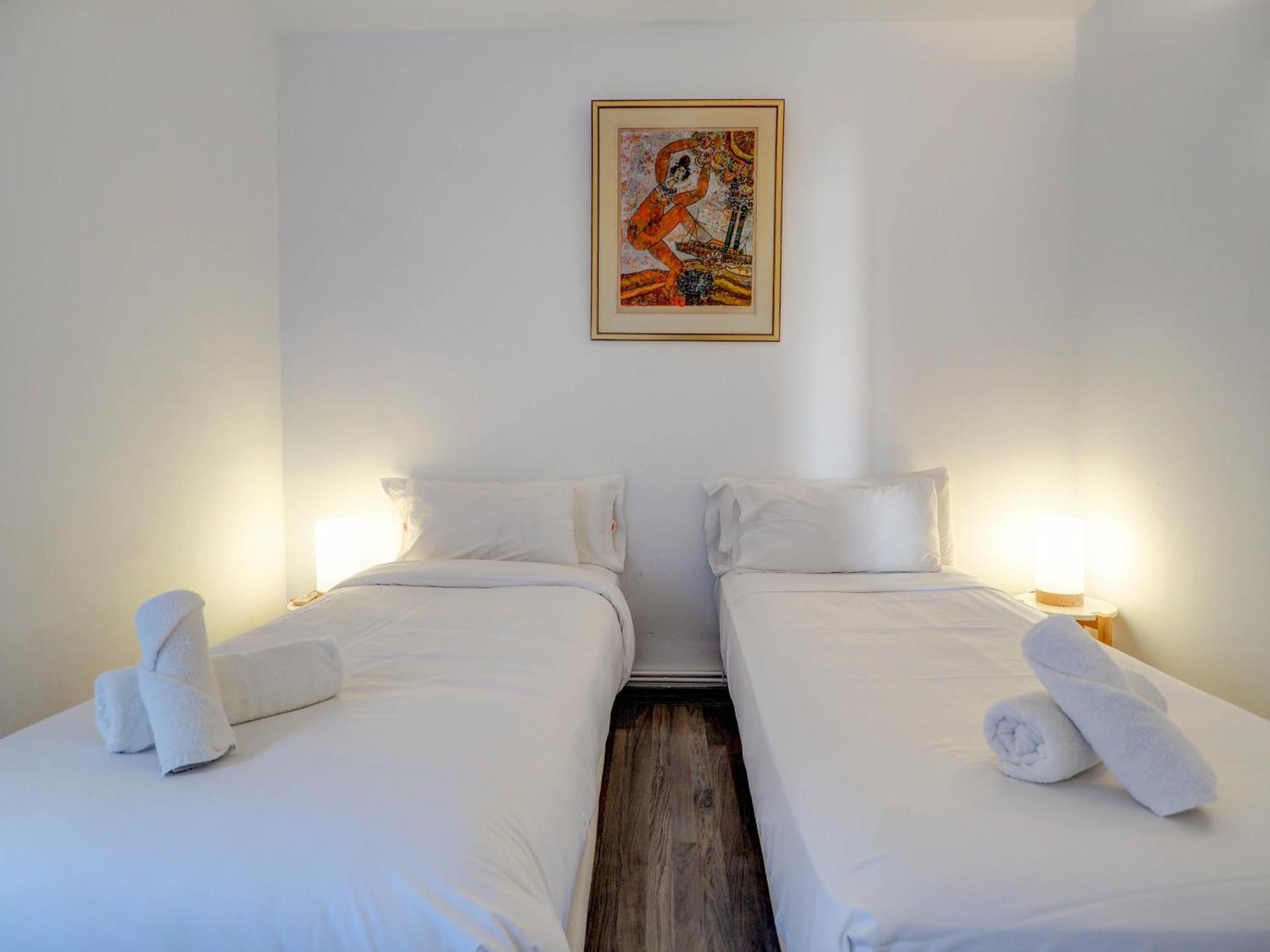 The Lilium Apartment By Hello Homes סיטגס מראה חיצוני תמונה