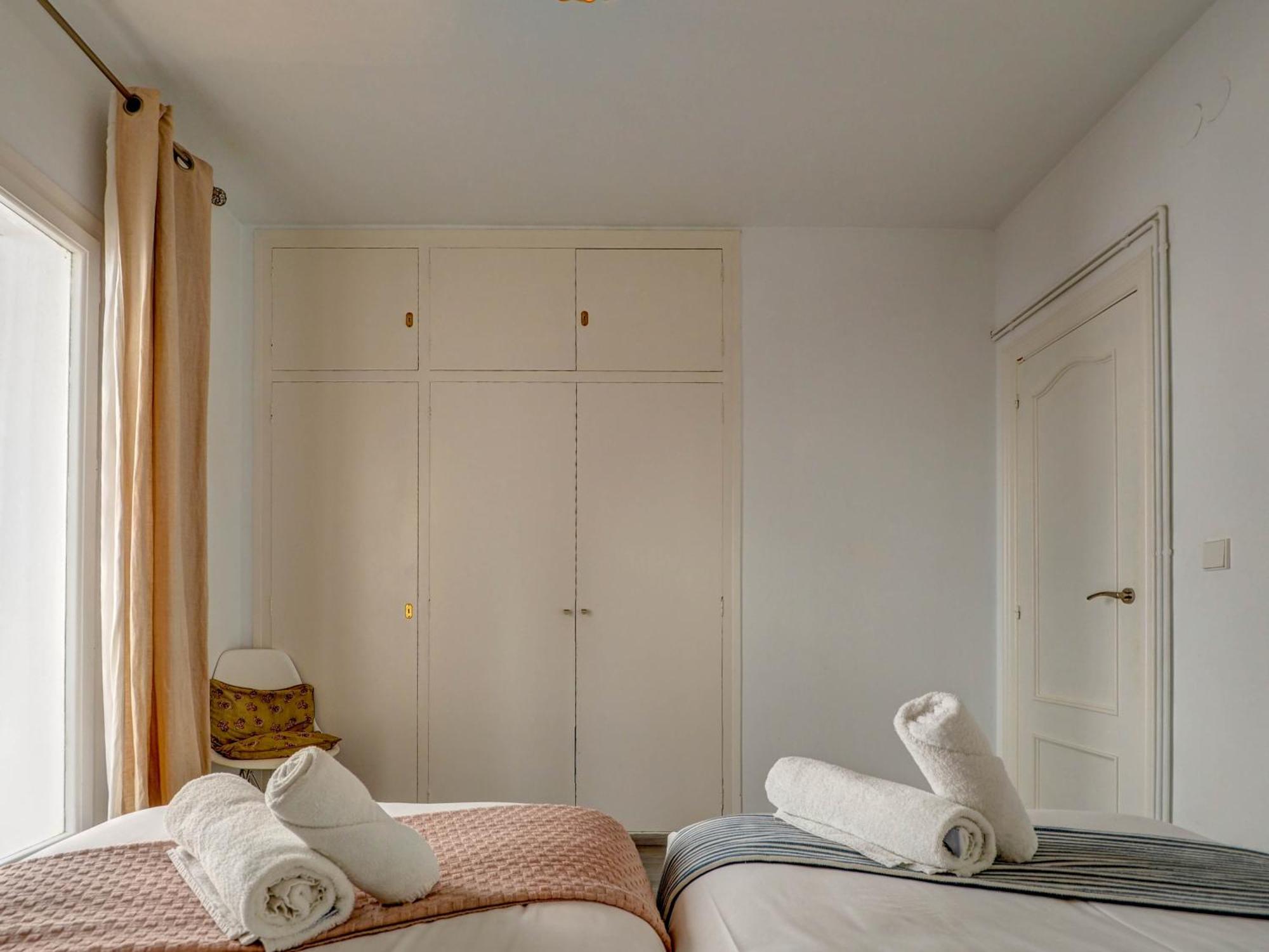 The Lilium Apartment By Hello Homes סיטגס מראה חיצוני תמונה