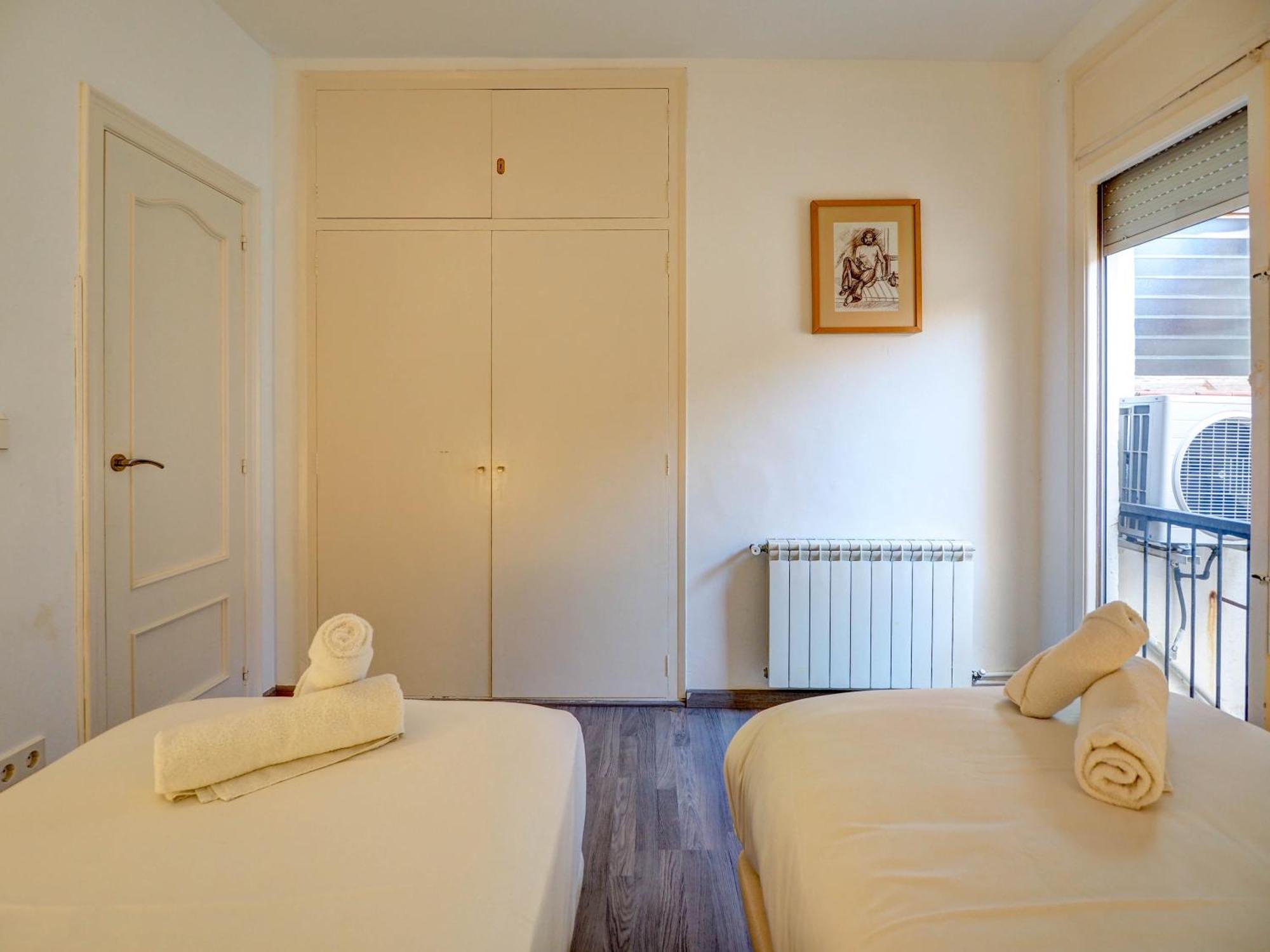 The Lilium Apartment By Hello Homes סיטגס מראה חיצוני תמונה